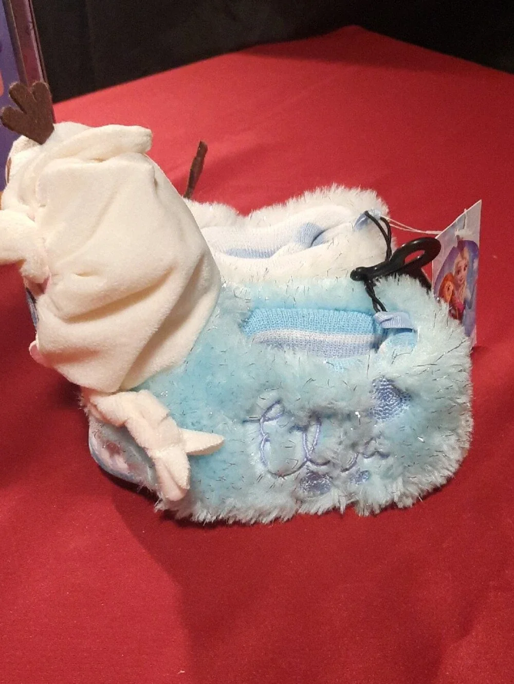 Disney Frozen II Metal Lunchbox & Olaf and Elsa Plush Slippers Girls 5/6